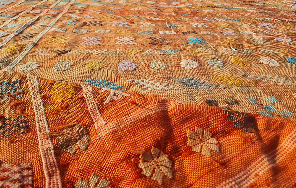 Amazing Hand Knotted Vintage Morocco Sumouk Kilim Silk Area Rug 8 x 5 Ft