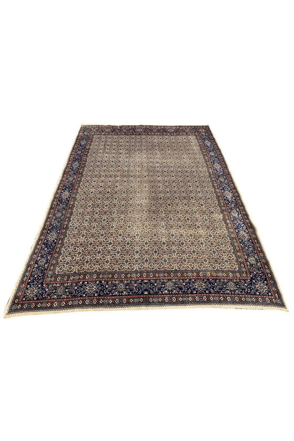 Amazing Hand Knotted Vintage Naeen Wool Area Rug 12.5 x 8.9 Ft