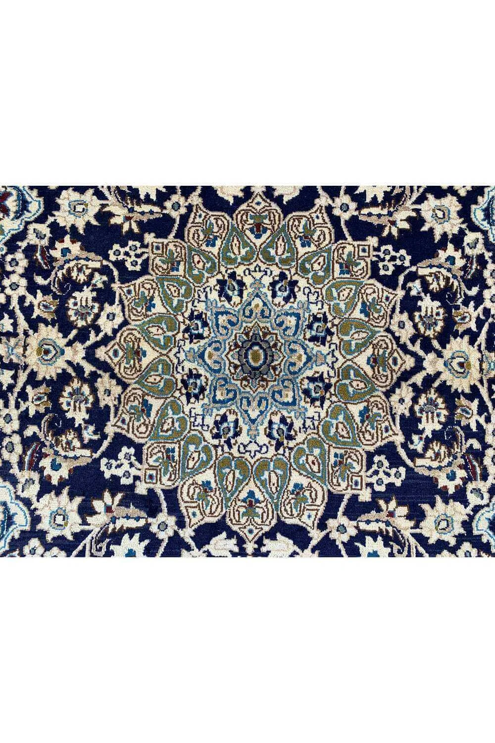 Amazing Hand Knotted Vintage Naeen Wool Area Rug 6.7 x 3.11 Ft