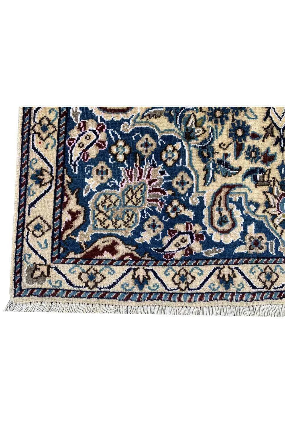 Amazing Hand Knotted Vintage Naeen Wool Area Rug 4.6 x 2.9 Ft