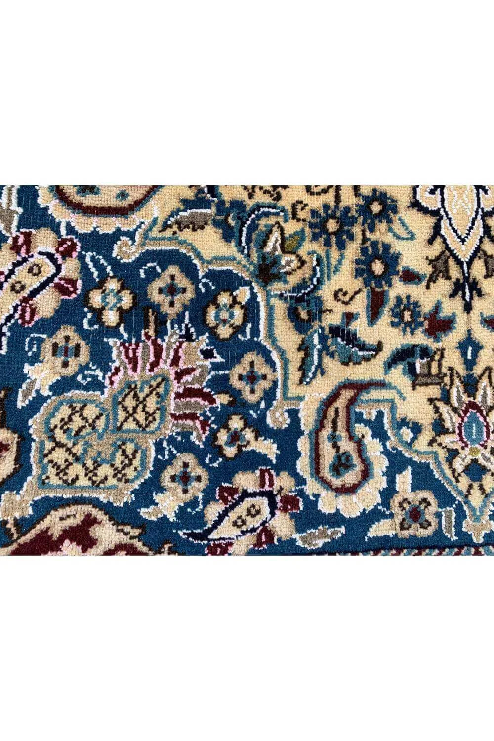 Amazing Hand Knotted Vintage Naeen Wool Area Rug 4.6 x 2.9 Ft