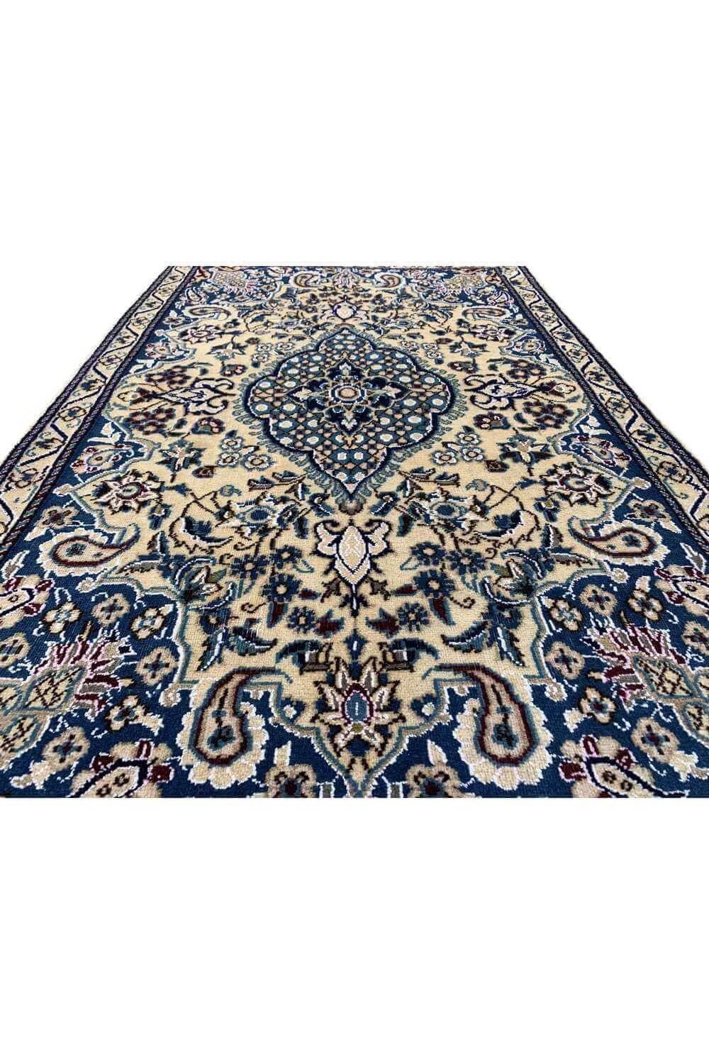 Amazing Hand Knotted Vintage Naeen Wool Area Rug 4.6 x 2.9 Ft