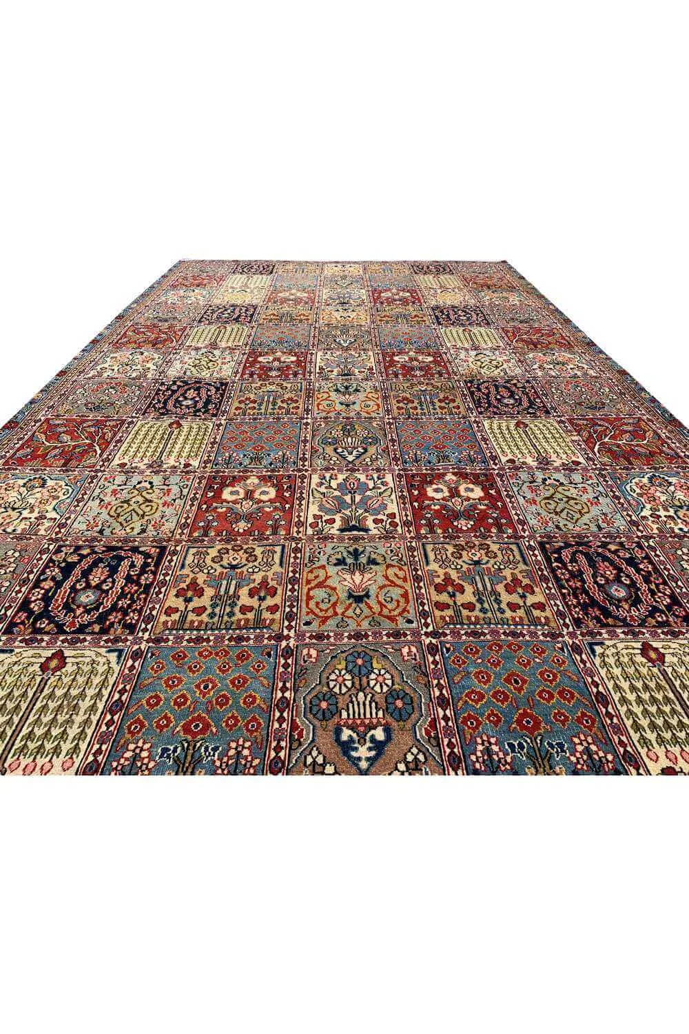 Amazing Hand Knotted Vintage Baghtiyaar Wool Area Rug 9.6 x 5.10 Ft