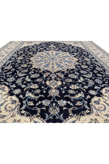 Amazing Hand Knotted Vintage Naeen Wool Area Rug 12.6 x 9.7 Ft