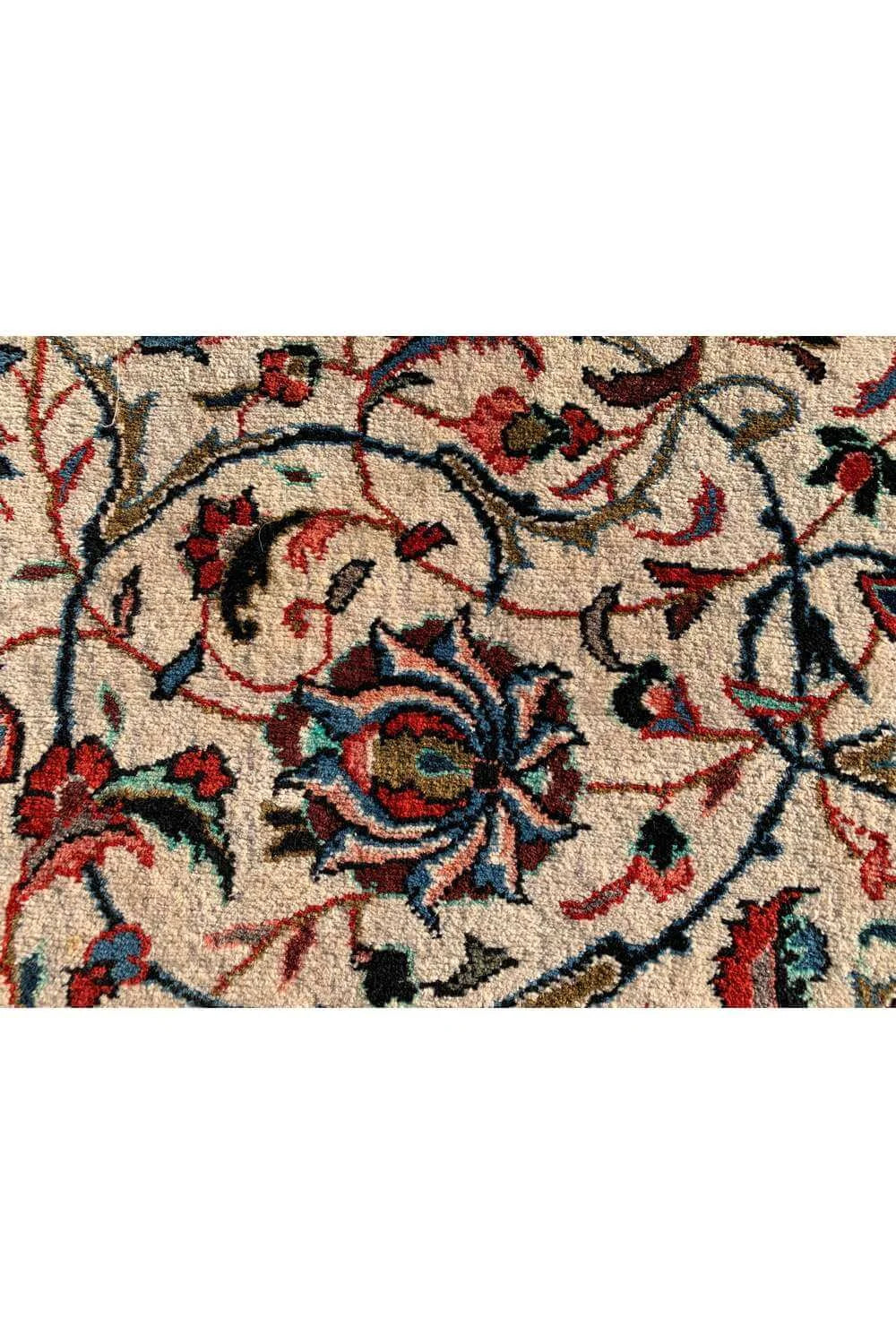 Amazing Hand Knotted Vintage Tabreez Wool Area Rug 6.8 x 4.4 Ft