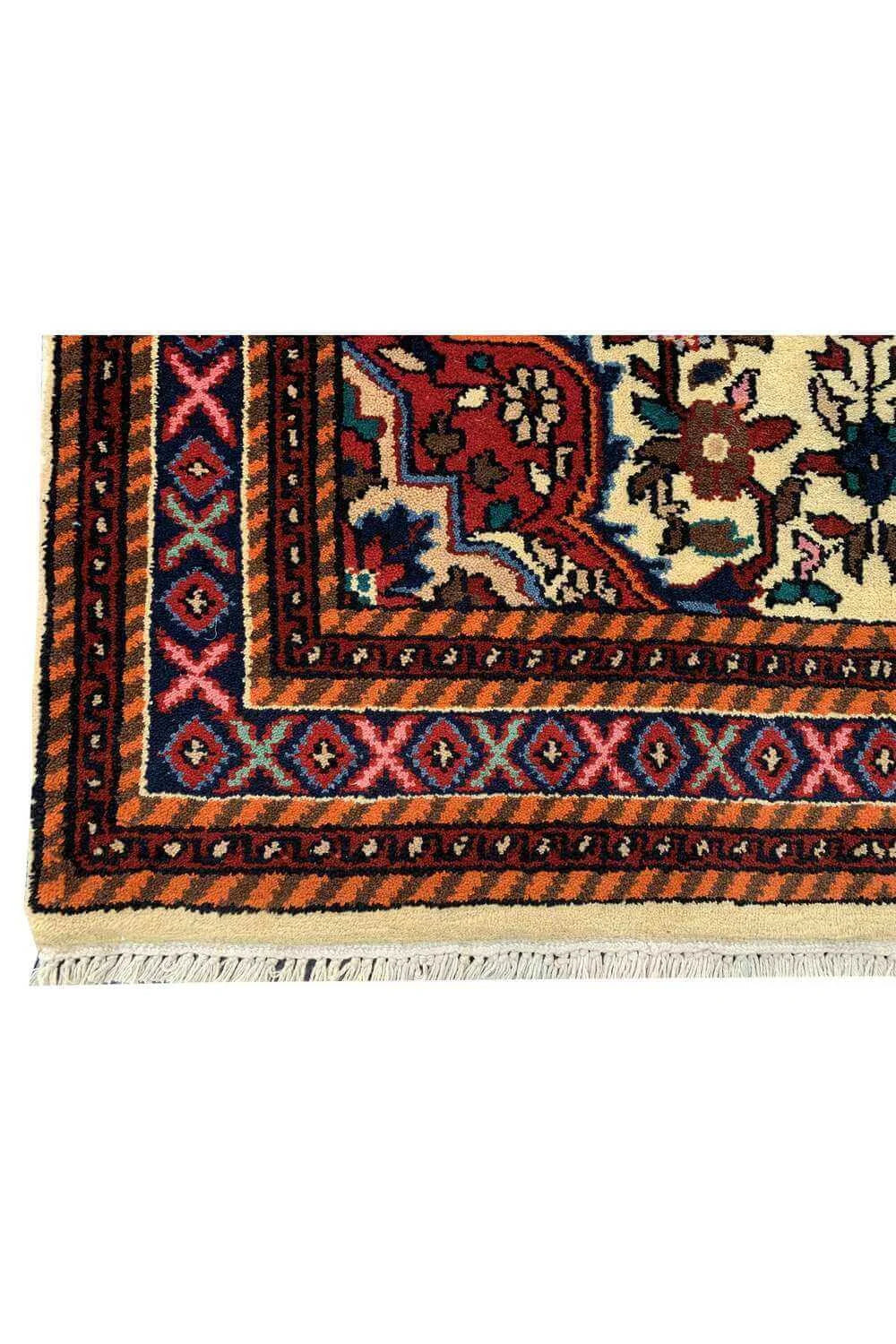 Amazing Hand Knotted Vintage Baghtiyaar Wool Area Rug 6.1 x 3.0 Ft