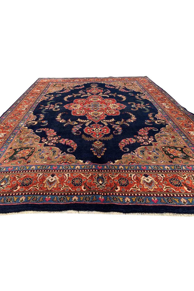 Amazing Hand Knotted Vintage Qashoun Pictorial Wool Area Rug 10.1 x 8.0 Ft