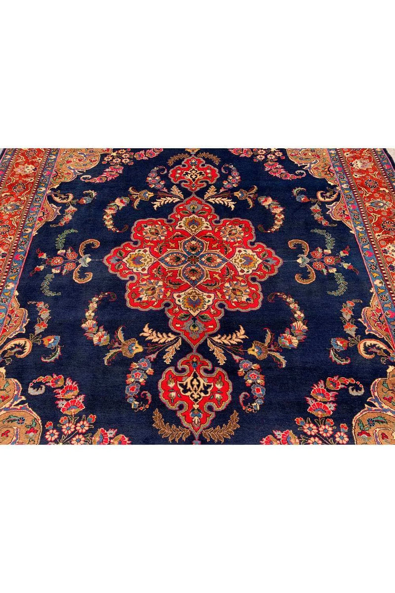 Amazing Hand Knotted Vintage Qashoun Pictorial Wool Area Rug 10.1 x 8.0 Ft